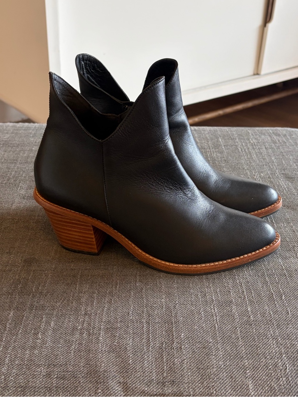 Poppy Barley Two Point Five Ankle Boot